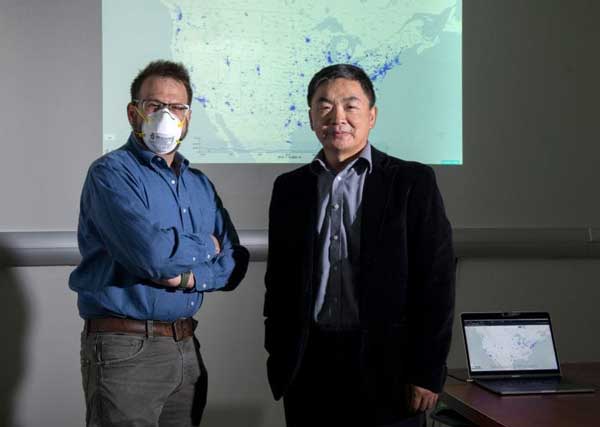 epidemiologist Andrew Noymer (left) and computer science professor Chen Li 
